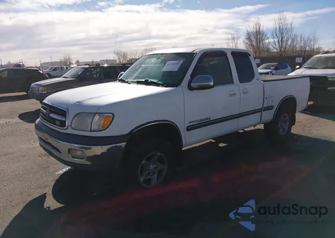 2000 Toyota Tundra Sr5 V8 z USA, uszkodzony, nr VIN 5TBRT341XYS085417